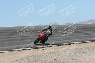 media/Oct-13-2025-Moto Forza (Mon) [[a66d839500]]/4-C Group/Session 2 (Bowl)/